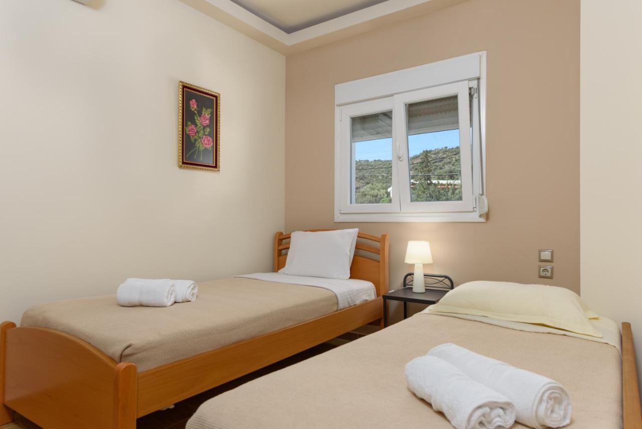 Beach Front Condo South Crete Kaloi Liménes Dış mekan fotoğraf